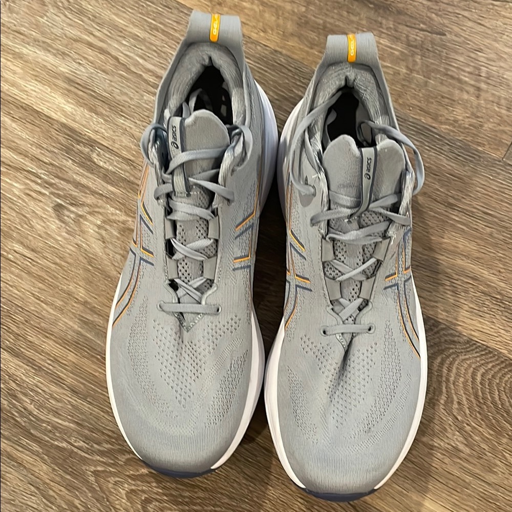 ASICS Men's Gray Running Shoes